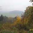 pohled z cesty na rozhlednu 27.10.11, v pozad Zaje vrch