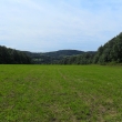 Pohled na Lou�n� z posekan� louky vedle Kamence17.7.2011